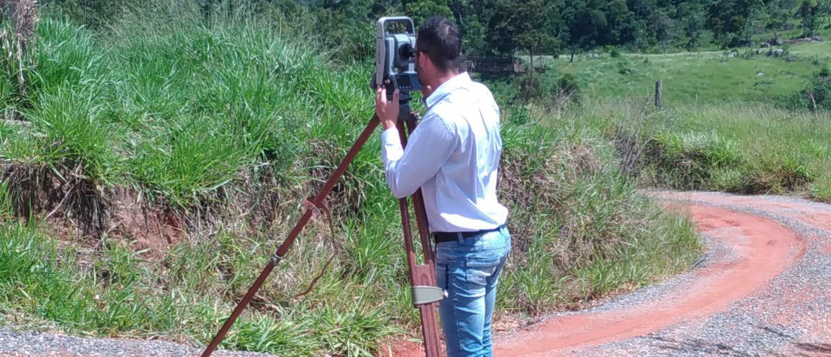 Retificação, unificação e desmembramento de áreas e regularização de imóveis